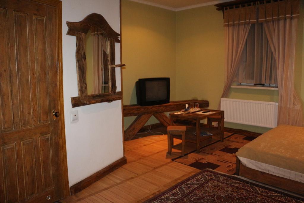 Eco Grill Hotel Restaurant Aquarius Liov Cameră foto